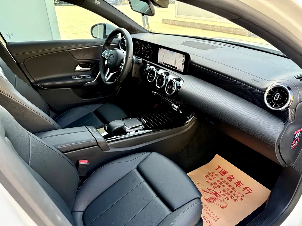Mercedes-Benz A-Class 2022 — фото 20