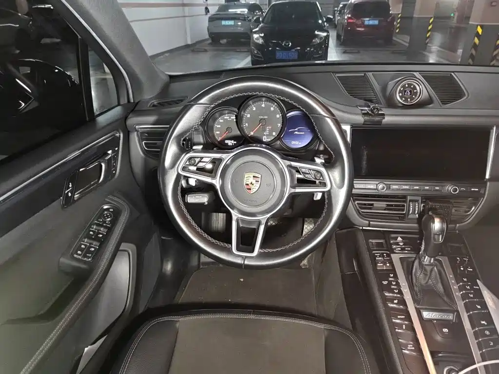 Porsche Macan 2020