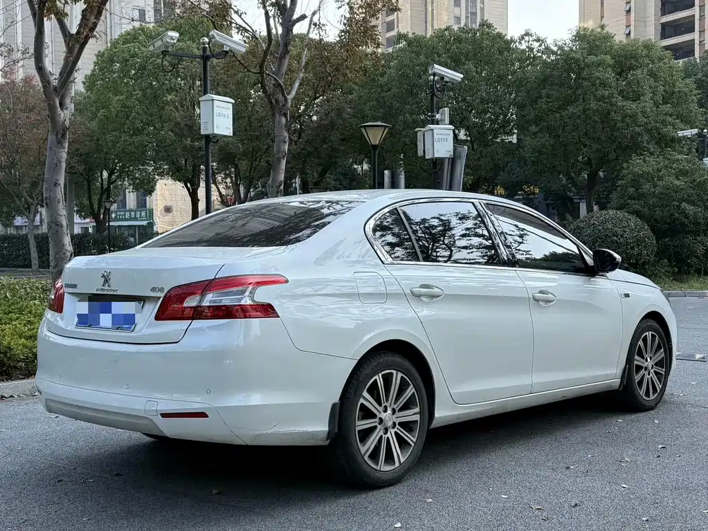 Peugeot 408 2016 — фото 4