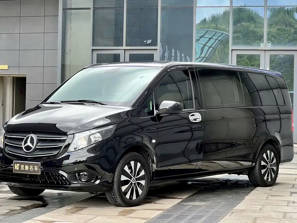 Mercedes-Benz Vito 2023 — фото 1