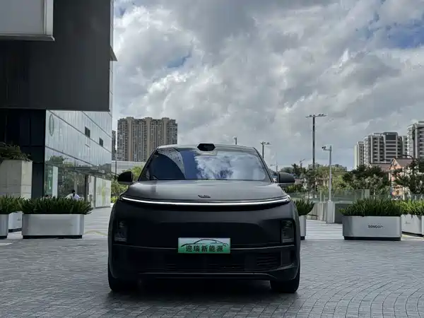 Li Auto L8 2024