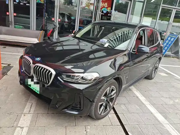 BMW iX3 2023