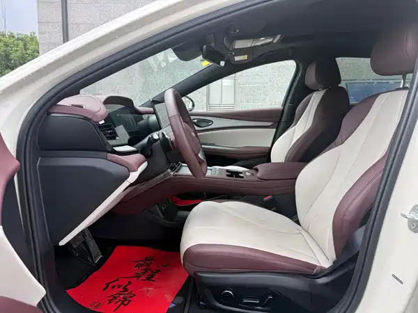 BYD Seal 07 DM-i 2025