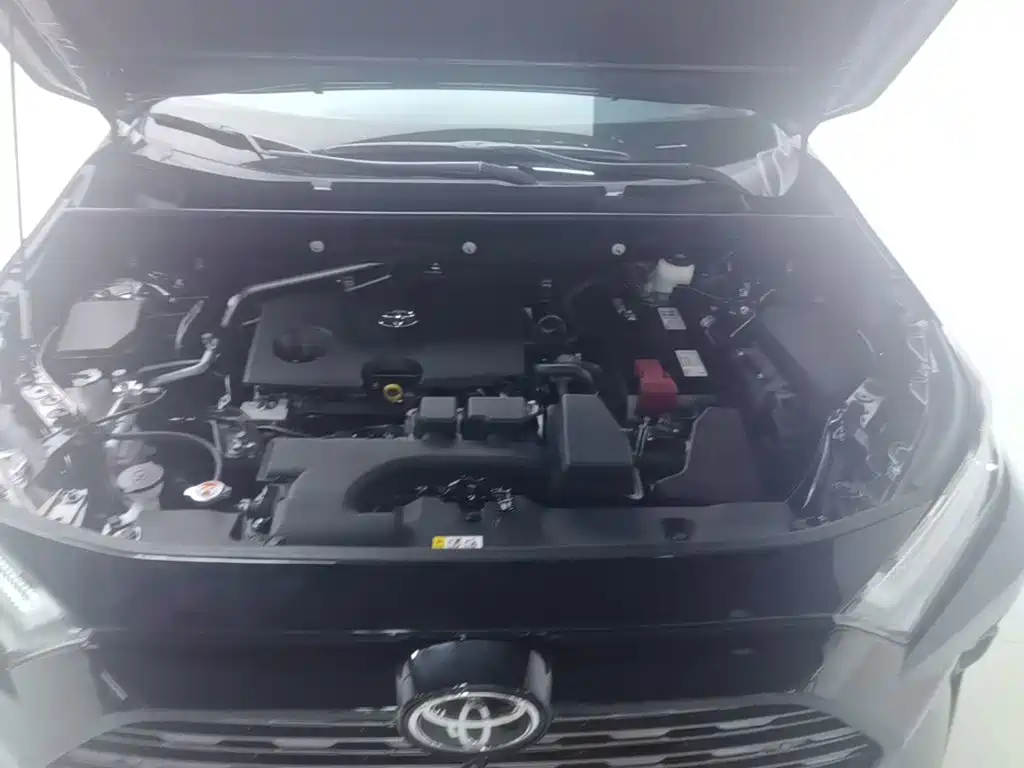 Toyota RAV4 2025 — фото 16