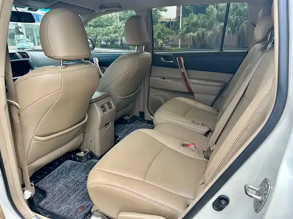 Toyota Highlander 2011