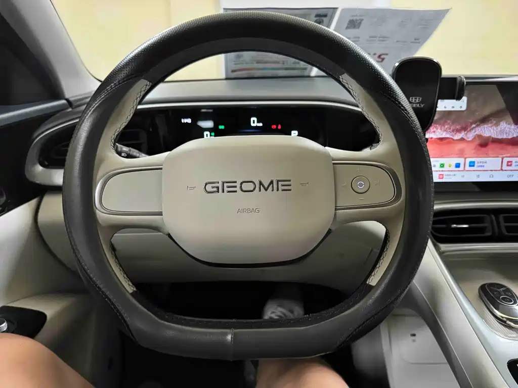 Geely Galaxy Starwish 2025 — фото 12