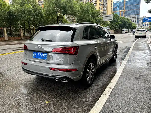 Audi Q5L 2025
