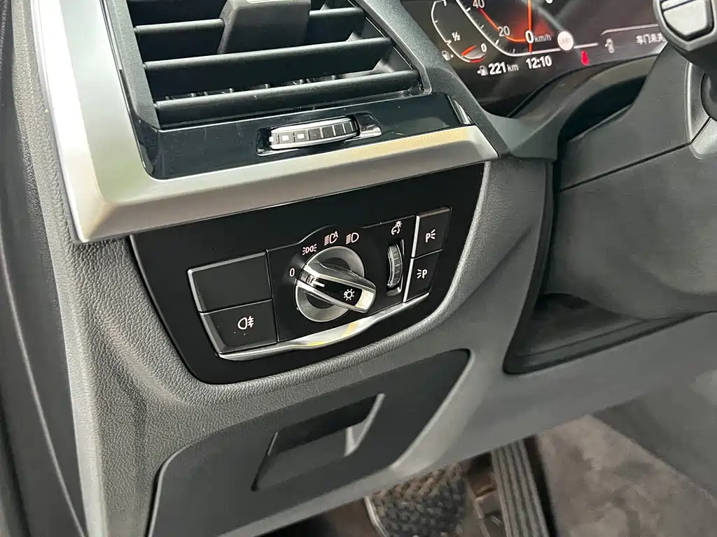 BMW X3 2021 — фото 19