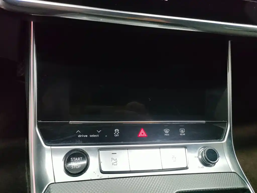 Audi A6L 2023 — фото 24