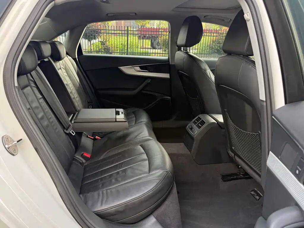 Audi A4L 2017
