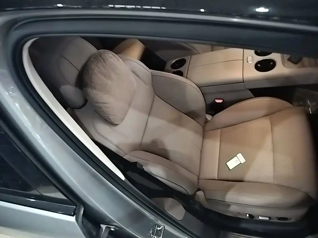 Li Auto i8 2025 — фото 25