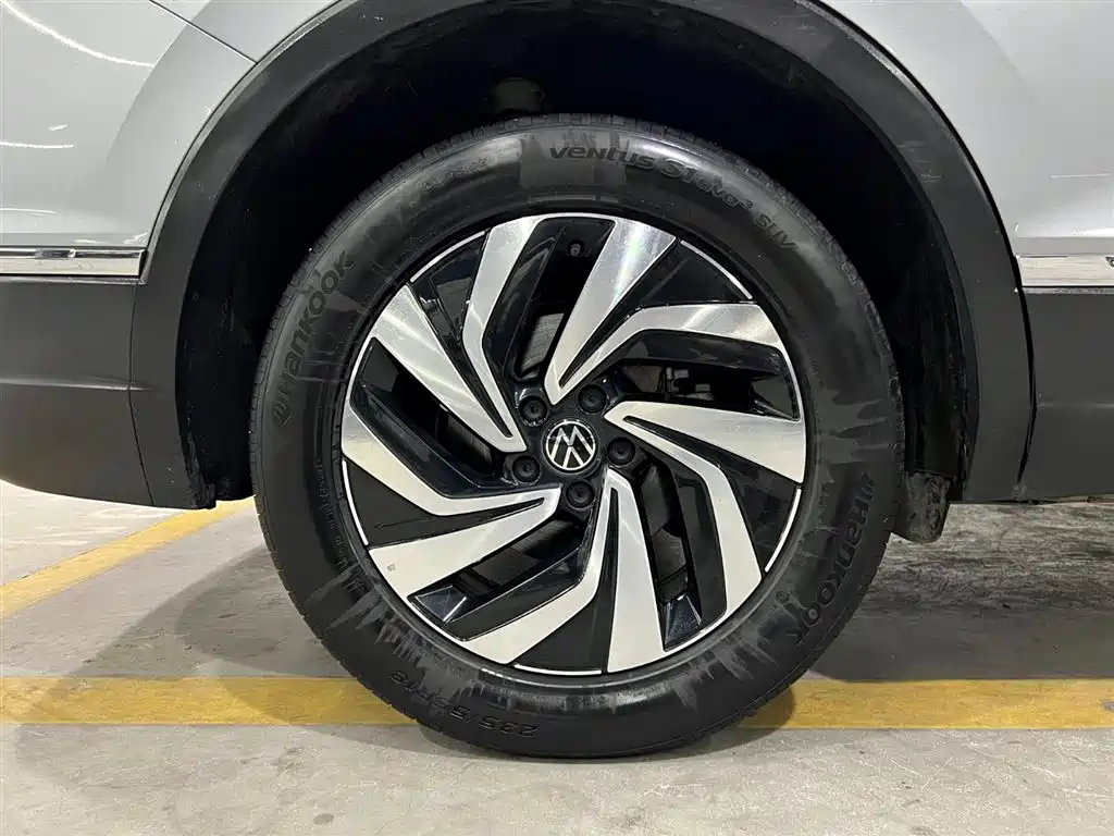 Volkswagen Tiguan L 2022 — фото 21
