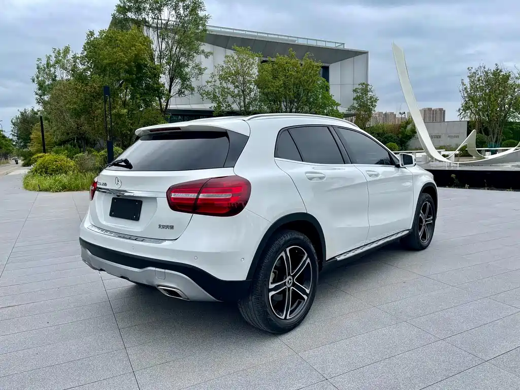 Mercedes-Benz GLA 2018 — фото 13