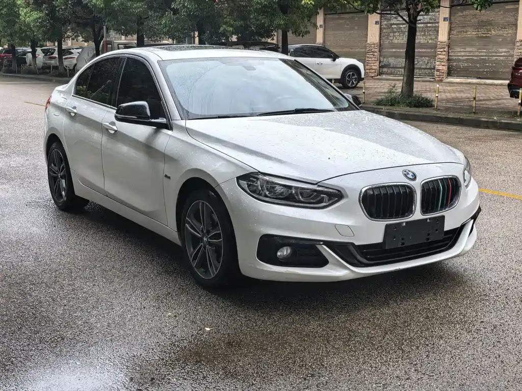 BMW 1 Series 2018 — фото 3