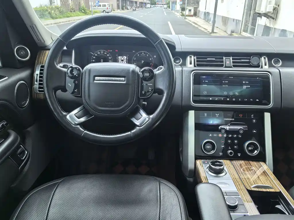Land Rover Range Rover 2019 — фото 9