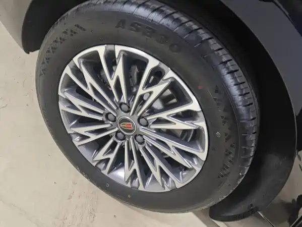 Hongqi H5 2026
