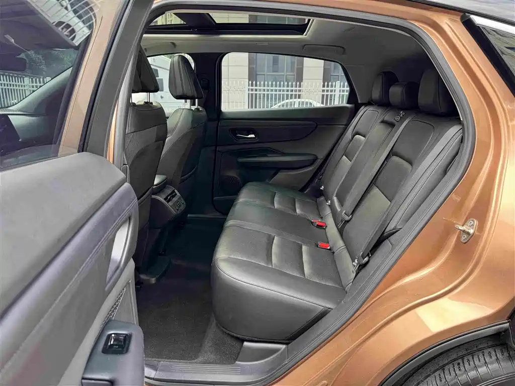 Nissan ARIYA 2022 — фото 10