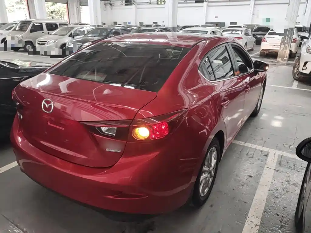 Mazda 3 Axela 2016