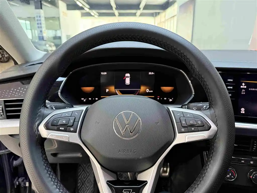 Volkswagen Passat 2022
