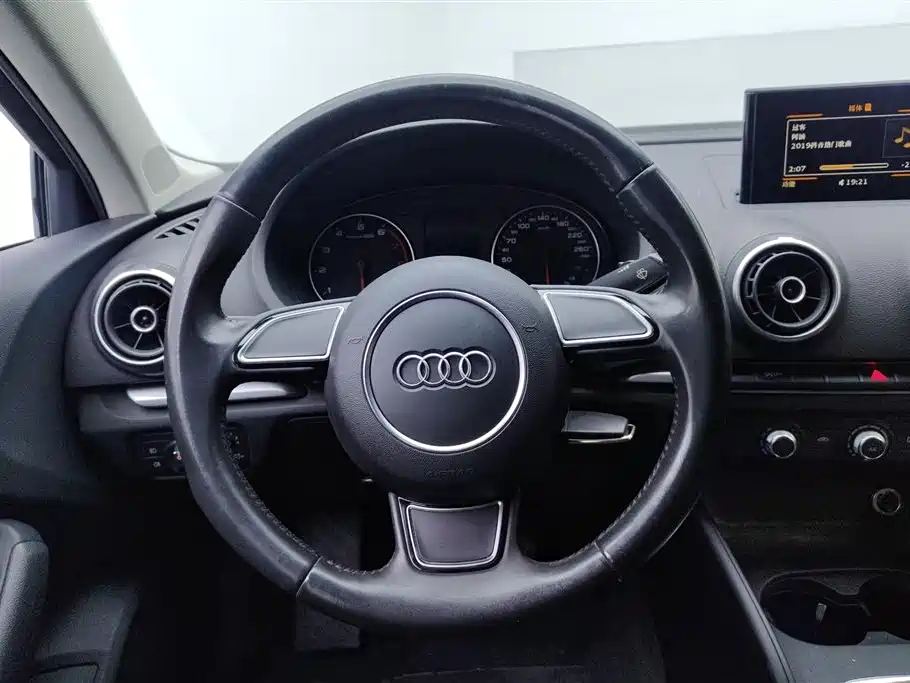 Audi A3 2017 — фото 15