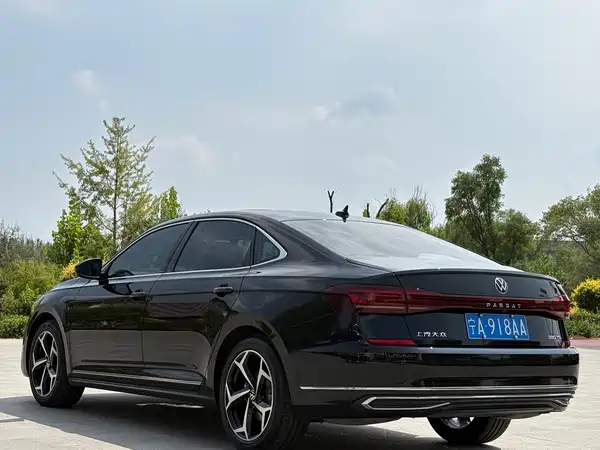 Volkswagen Passat 2025