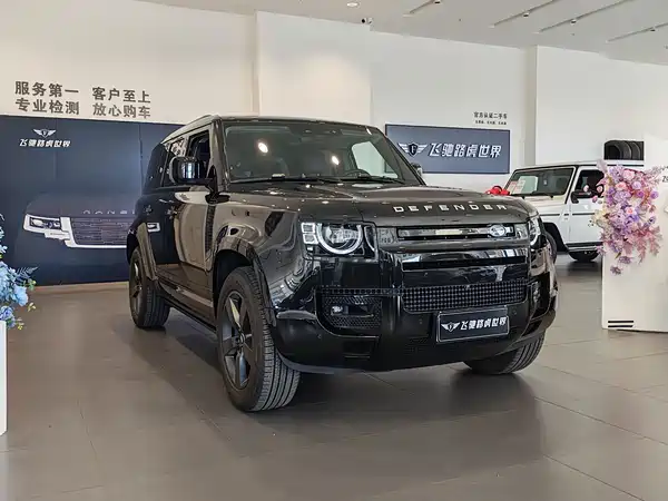 Land Rover Defender 2022