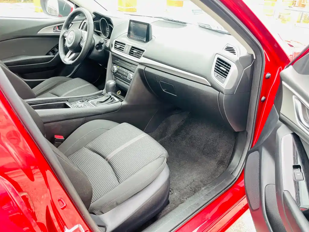 Mazda 3 Axela 2019