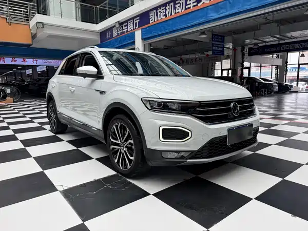 Volkswagen T-Roc 2023