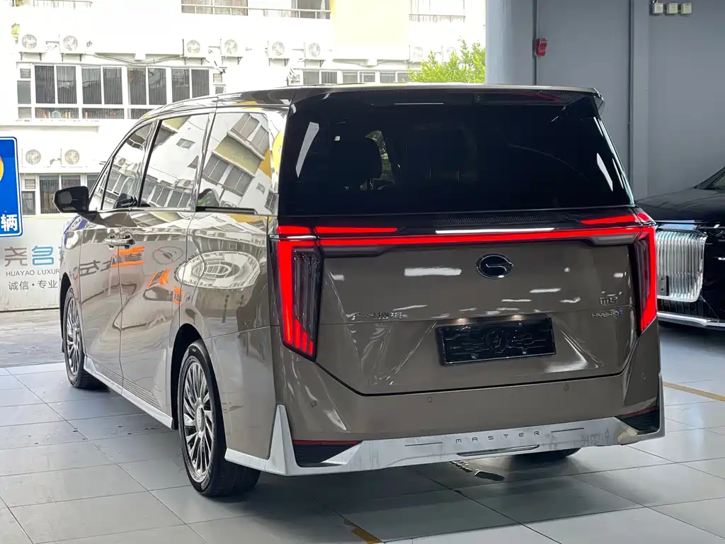 GAC Motor Trumpchi M8 2023 — фото 20