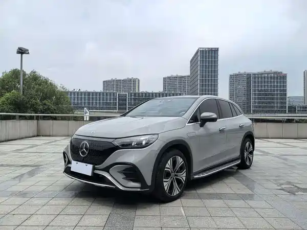Mercedes-Benz EQE SUV 2023