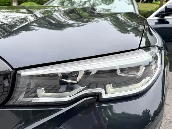 BMW 3 Series 2021
