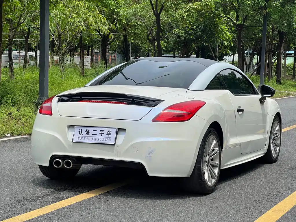 Peugeot RCZ 2013 — фото 9