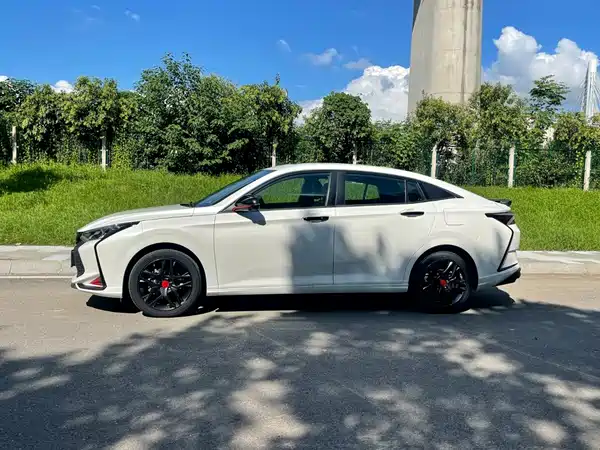 Dongfeng Yixuan 2023