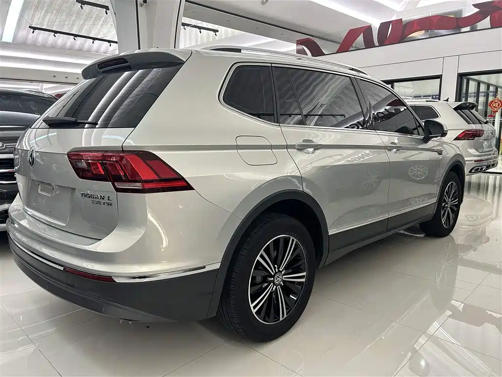 Volkswagen Tiguan L 2020 — фото 20