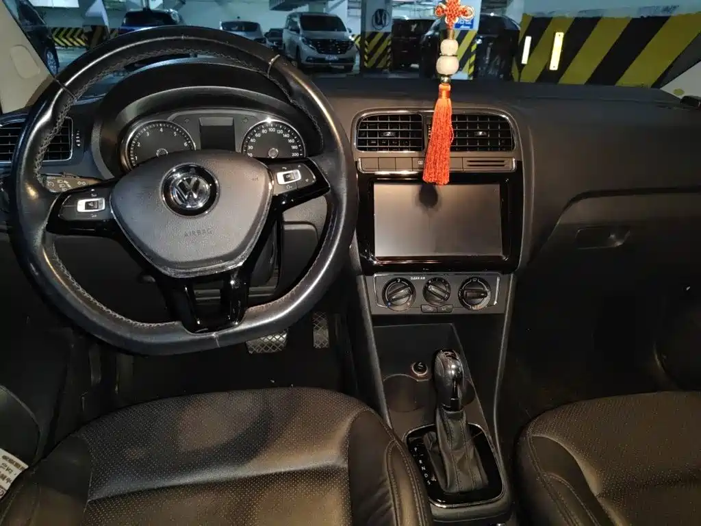 Volkswagen Polo 2016