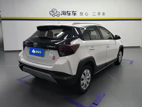 Toyota Yaris L 2023