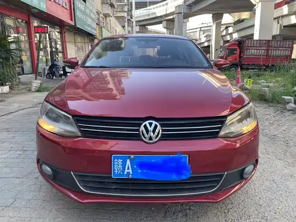 Volkswagen Sagitar 2015
