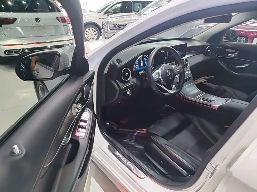 Mercedes-Benz C-Class 2020 — фото 16