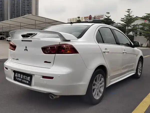Mitsubishi Lancer EX 2012
