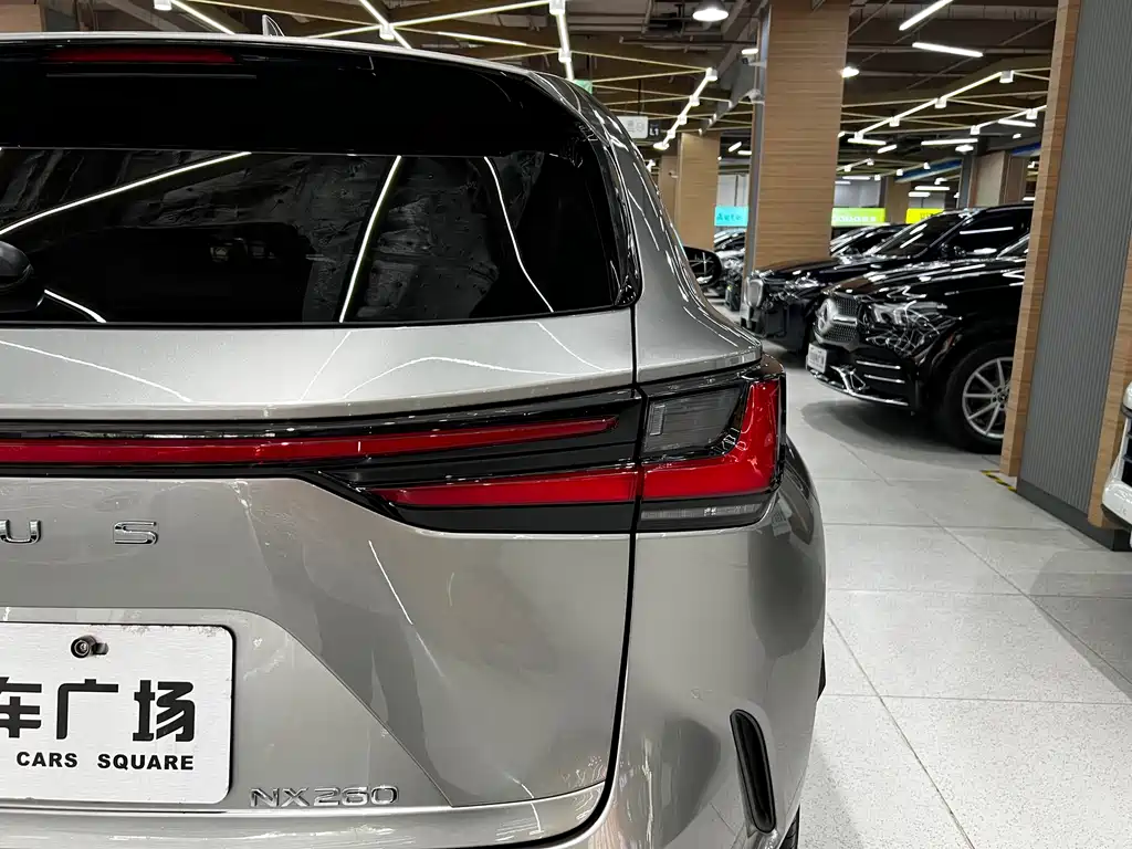 Lexus NX 2025