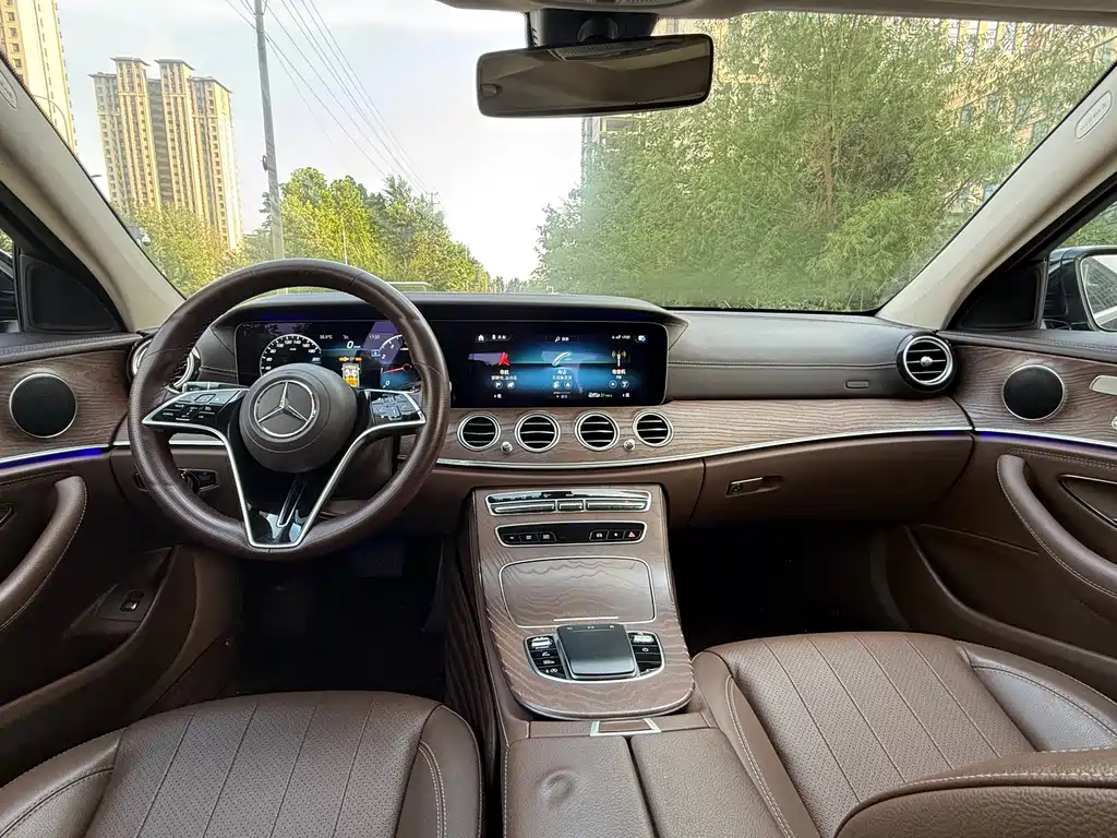 Mercedes-Benz E-Class 2021 — фото 12