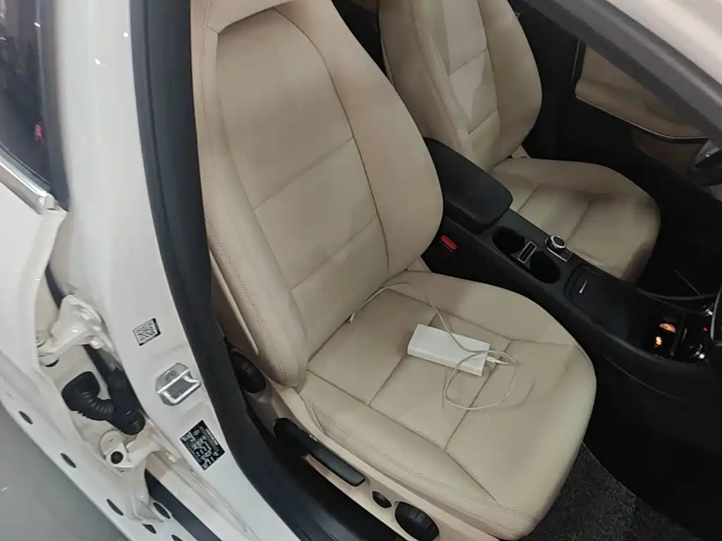 Mercedes-Benz GLA 2016 — фото 25