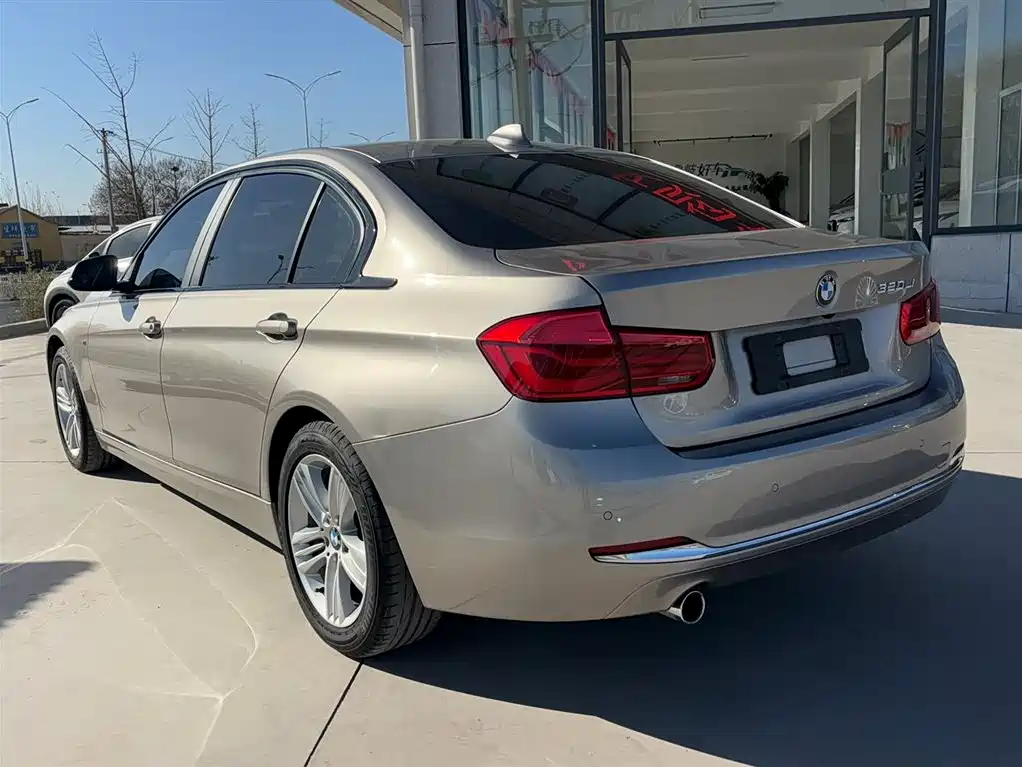 BMW 3 Series 2016 — фото 15