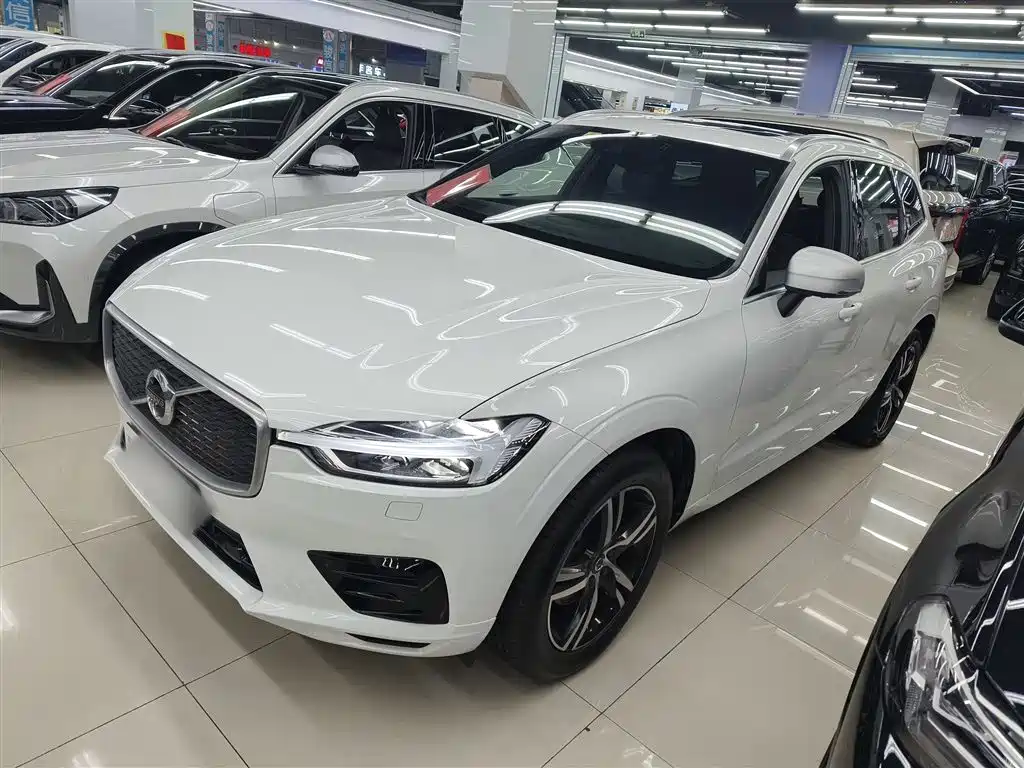 Volvo XC60 2019 — фото 2