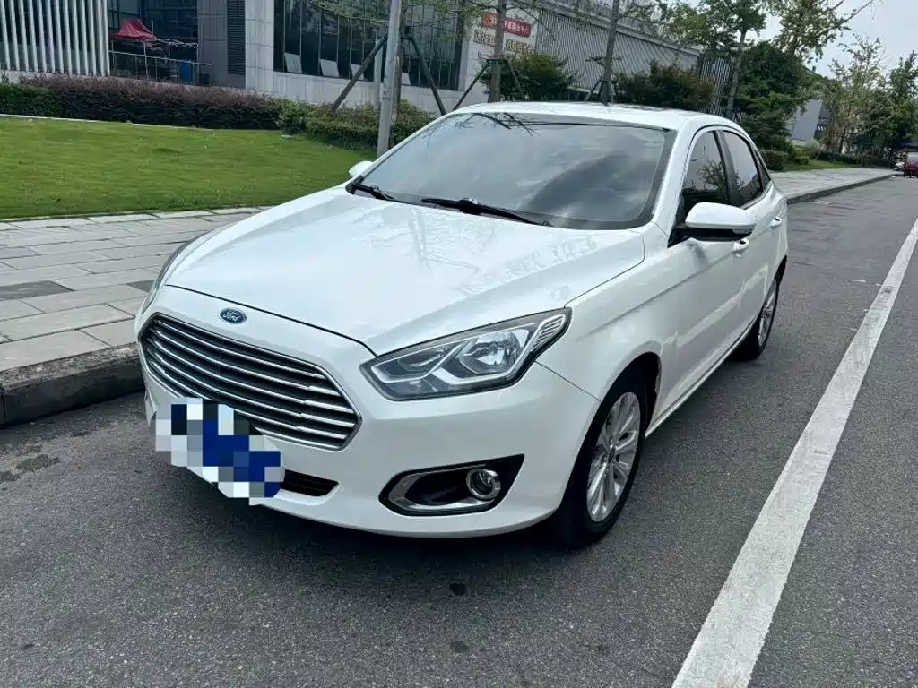 Ford Escort 2018 — фото 1