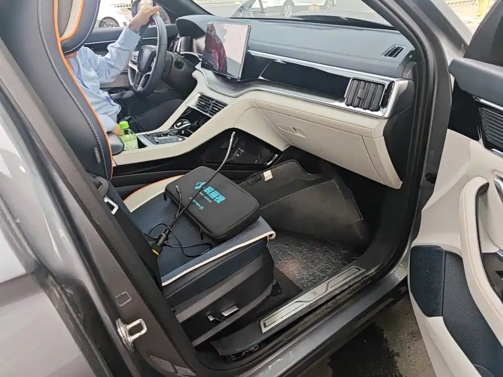 BYD Song PLUS New Energy 2023 — фото 19