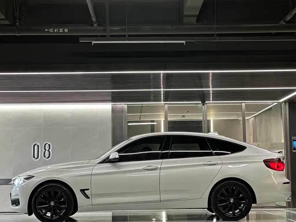 BMW 3 Series GT 2018 — фото 29