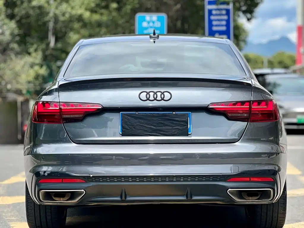 Audi A4L 2021