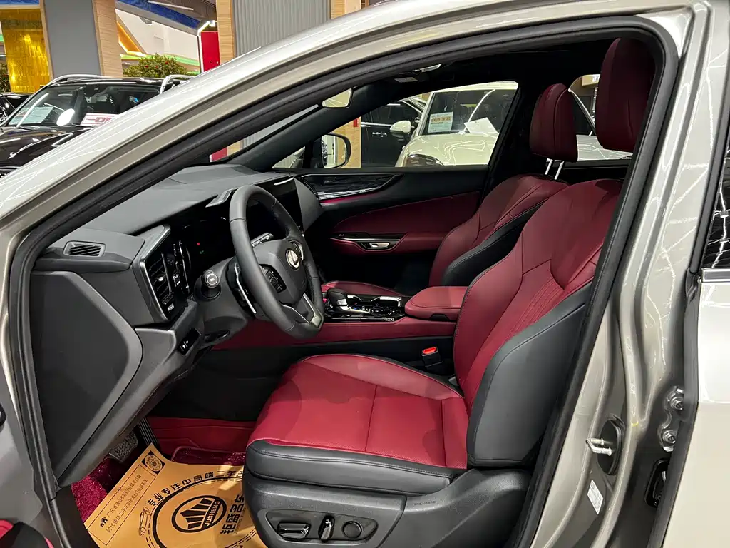Lexus NX 2025