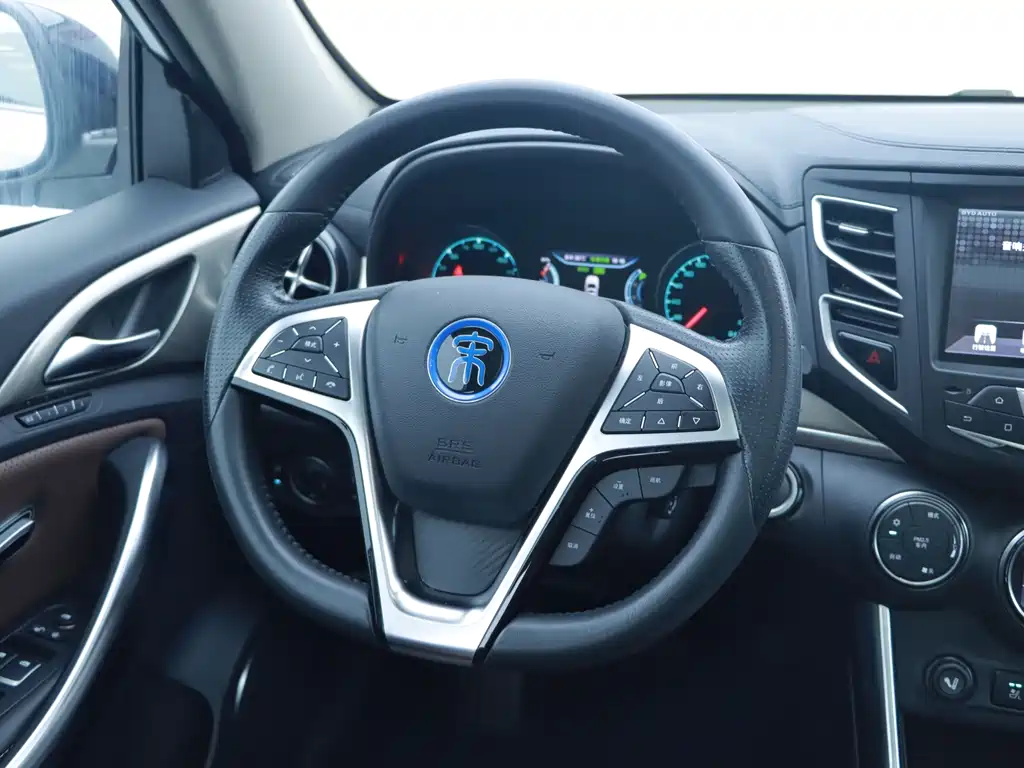 BYD Song New Energy 2017 — фото 16